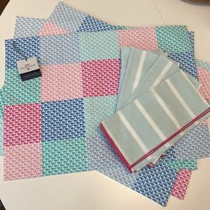 NWT - Vineyard Vines for Target whale place mats with matching napkins